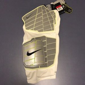 Mens Nike Pro Combat Hyperstrong Football Girdle-L